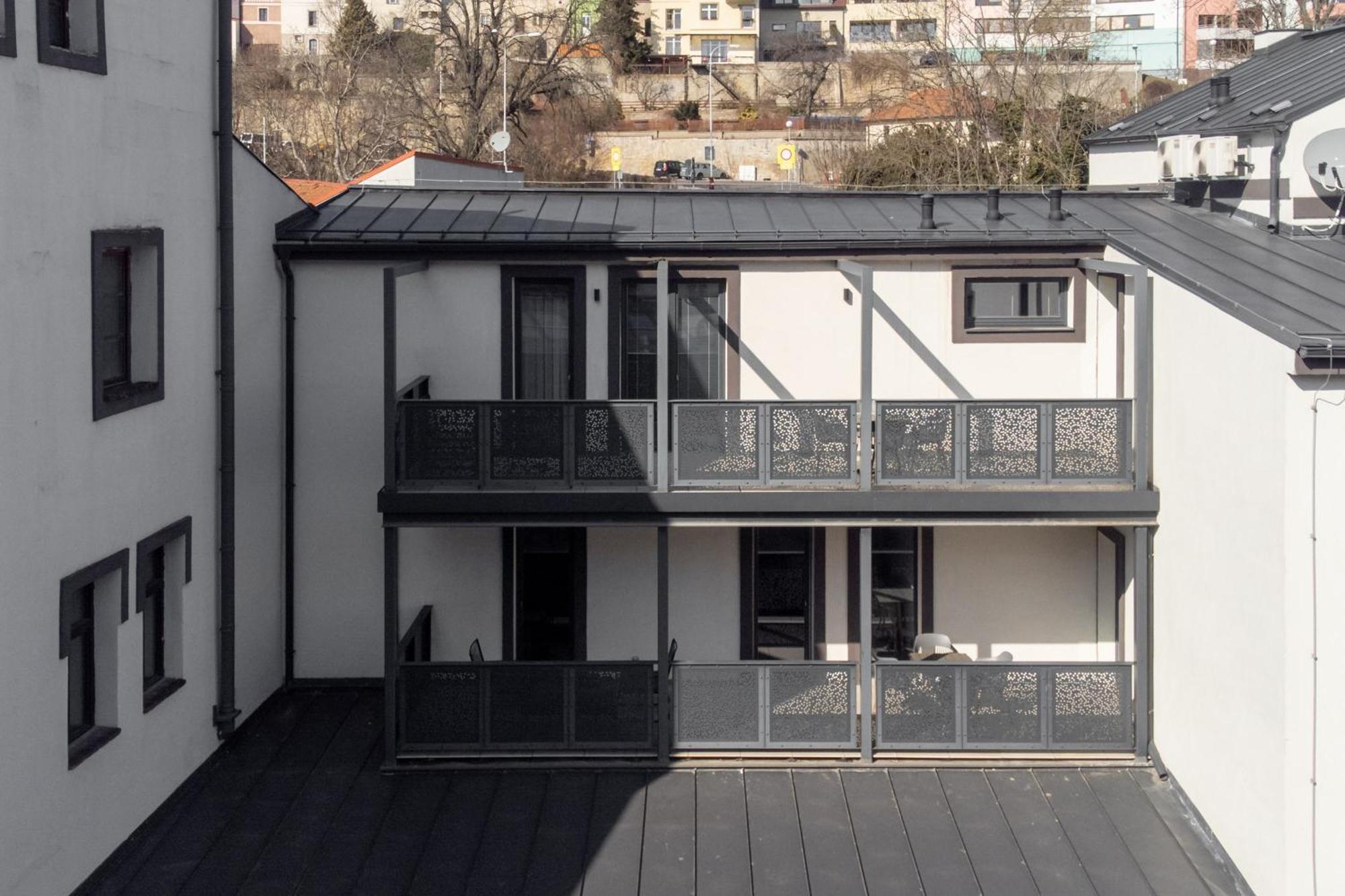 River Apartments 马达伯乐斯拉夫 外观 照片